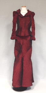 スタイリッシュな母ドレス